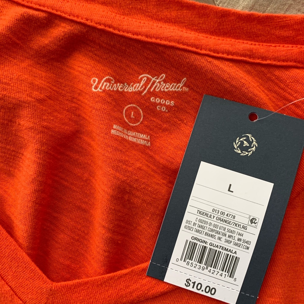 Universal Thread Orange, White, and Olive Tees Bundle - Picture 2 of 8